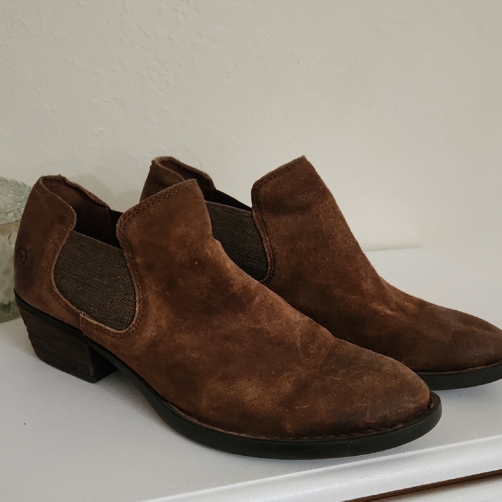 Brown Chelsea Ankle Boots with Elastic Panels
